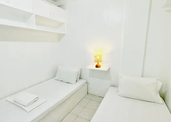 Nomads Mnl Backpackers - Near Airport * Manila