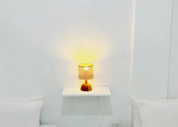 Nomads Mnl Backpackers - Near Airport