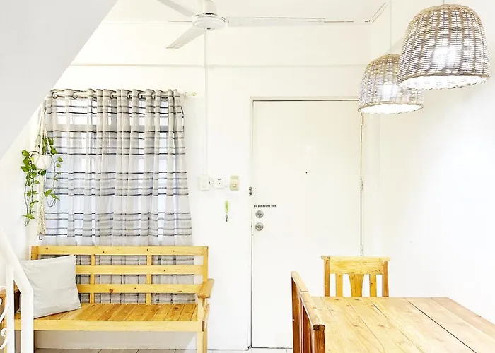Nomads Mnl Backpackers - Near Airport