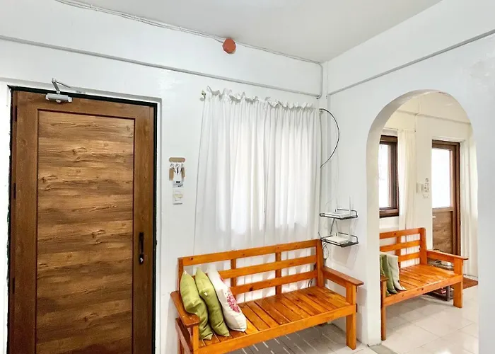 Nomads Mnl Backpackers - Near Airport * Manila