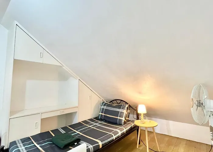 Homestay Nomads Mnl Backpackers - Near Airport *