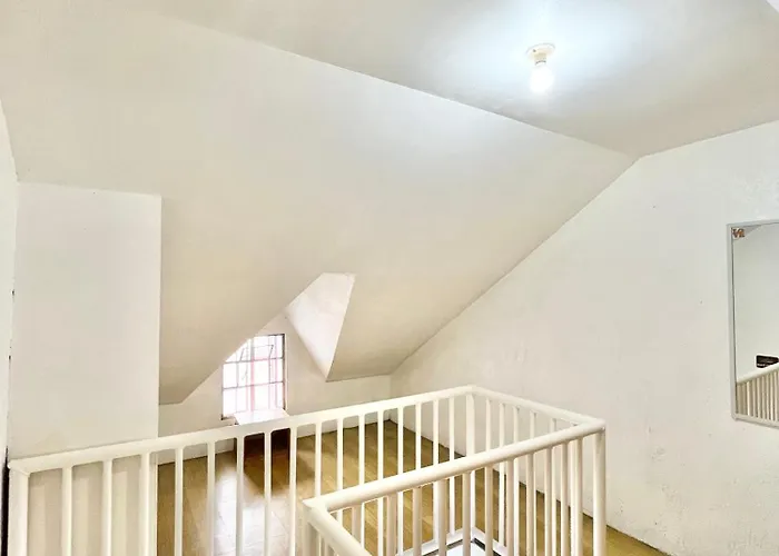 Homestay Nomads Mnl Backpackers - Near Airport Manila