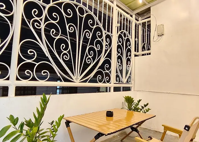 Homestay Nomads Mnl Backpackers - Near Airport *
