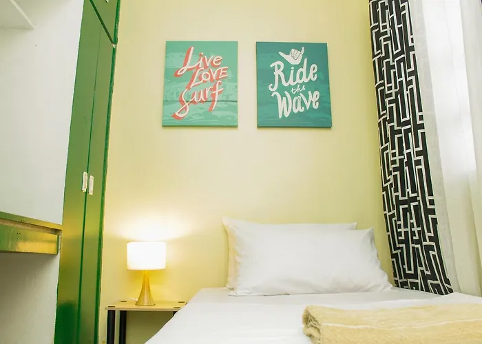 Homestay Nomads Mnl Backpackers - Near Airport