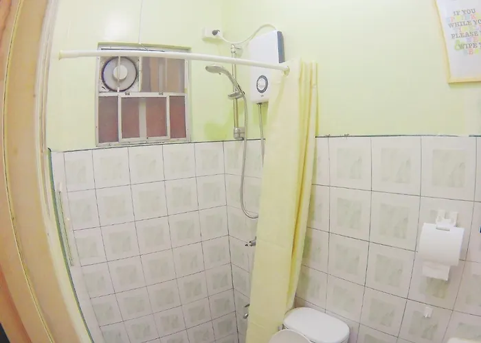 Homestay Nomads Mnl Backpackers - Near Airport Manila